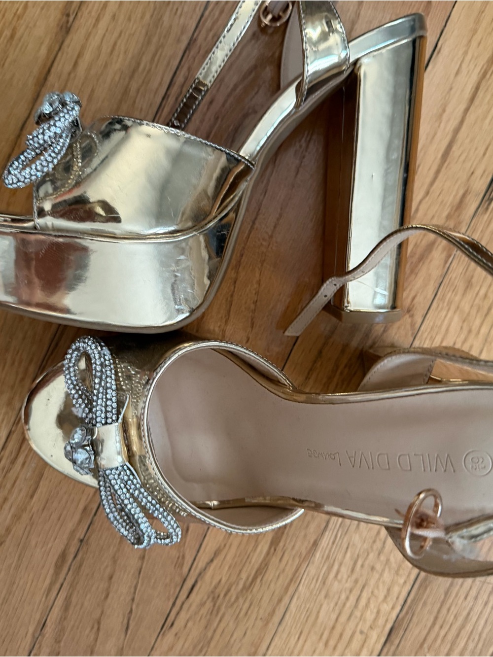 Wild Diva Metallic Gold Platform Heels with Crystal Bow Accent 6.5